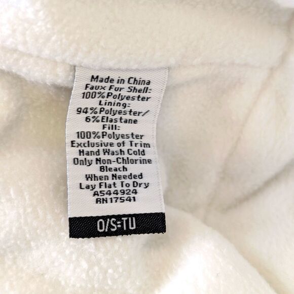 Cozy Koolaburra Sherpa Bucket Hat in Tinted Sage Plaid - Picture 9 of 11